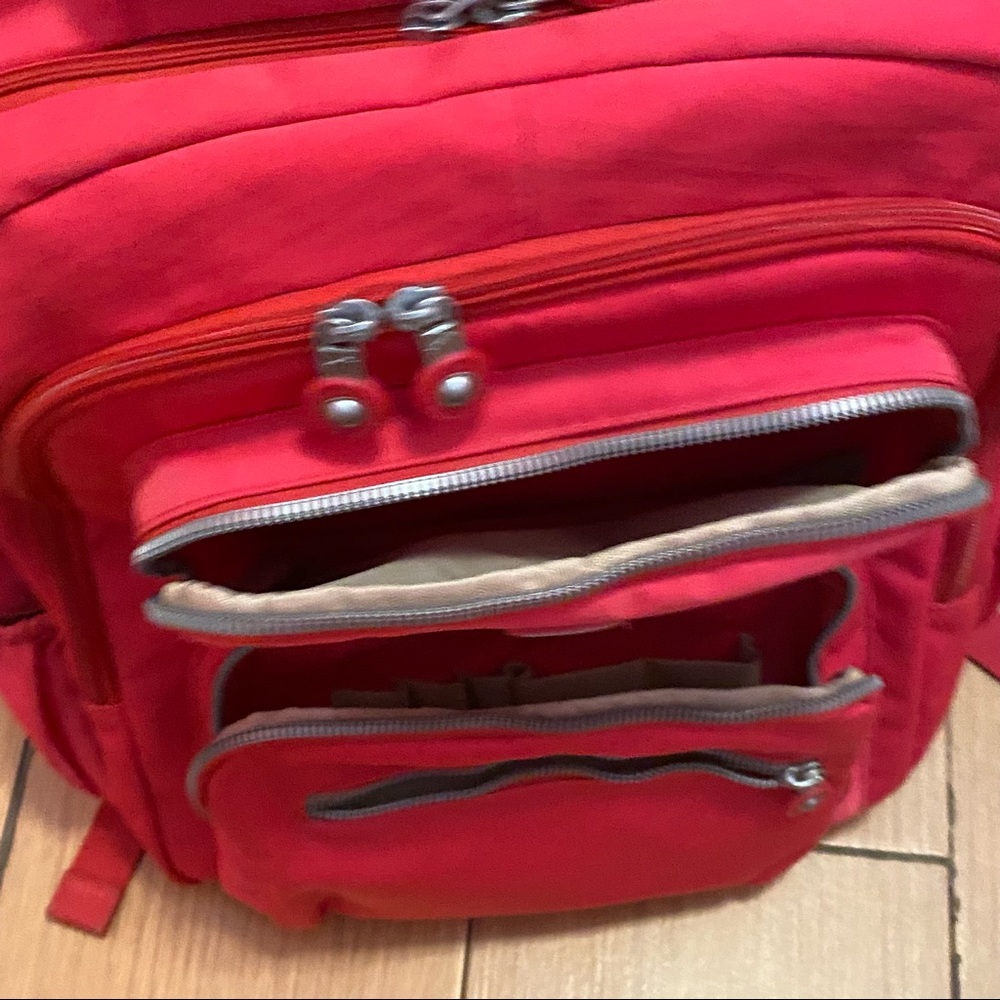 NWOT Big Pink Backpack w/ laptop pocket - Picture 4 of 13